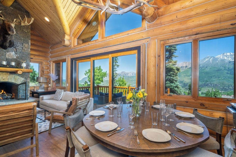 Grand Living and Dining Areas with massive views!