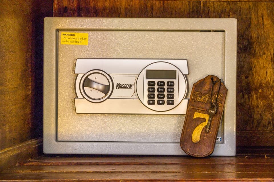 Minibar, in-room safe, individually decorated, individually furnished