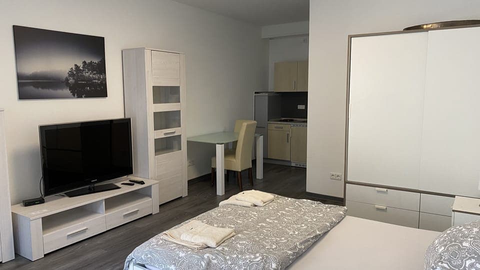 Double Room, Private Bathroom, Courtyard View | Interior