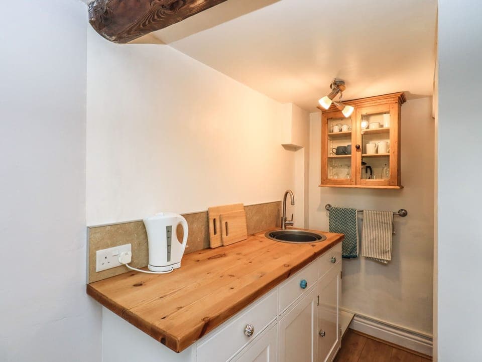 Cottage | Private kitchen | Cookware/dishes/utensils