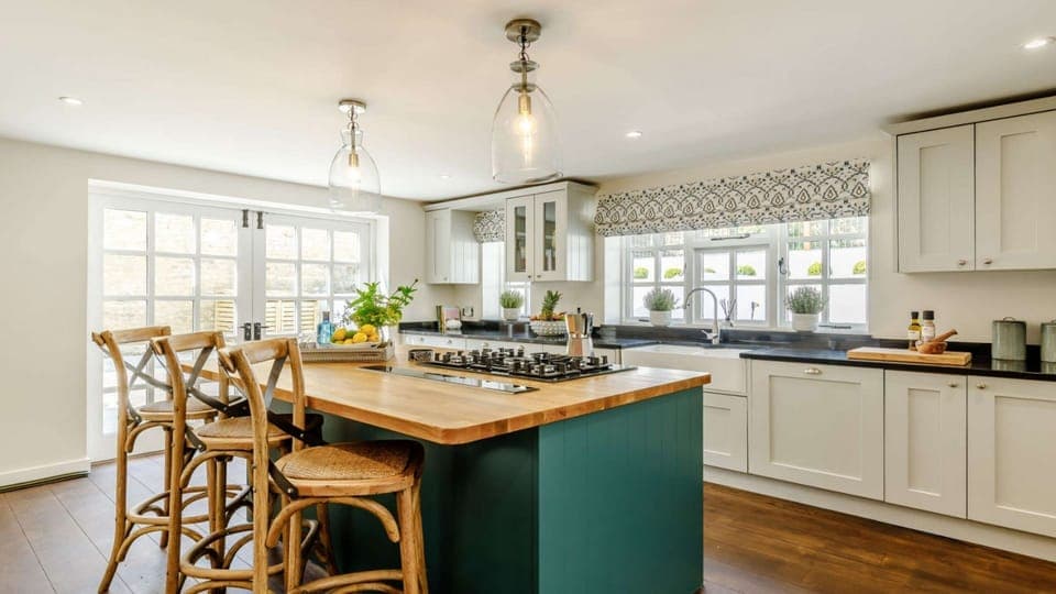 Shaven Cottage Kitchen - StayCotswold