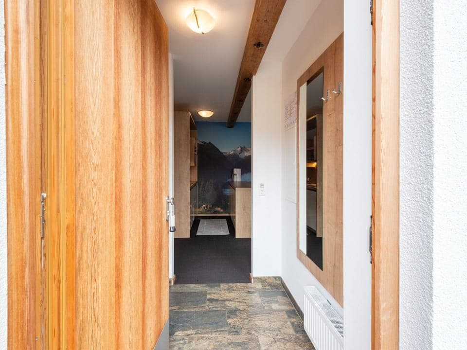 Entrance / Reception