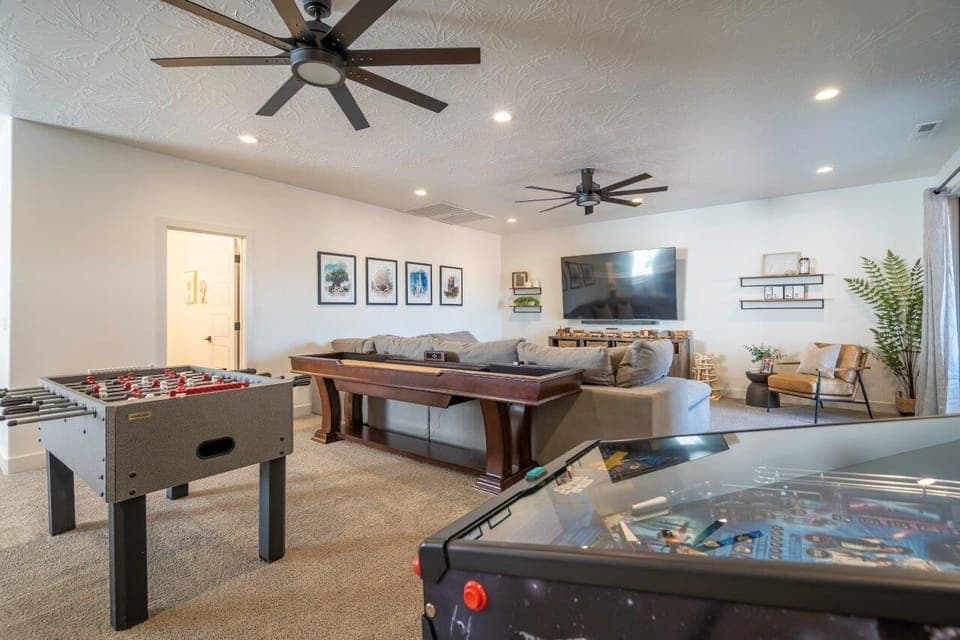 Arcadia #47 - Spectacular 5-bedroom villa with plenty of entertainment for the whole family! (pinball machine not currently working)