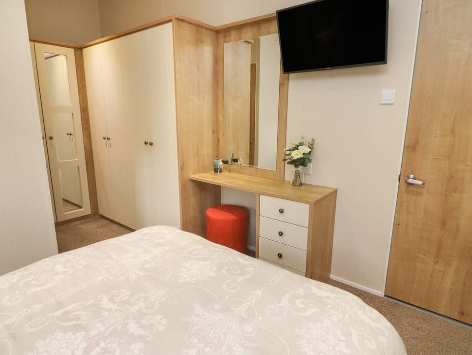 Cottage | 2 bedrooms, individually decorated, individually furnished, free WiFi