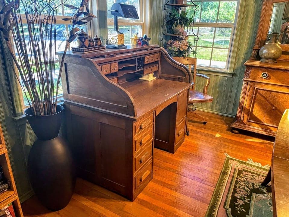 Antique roll top work desk 