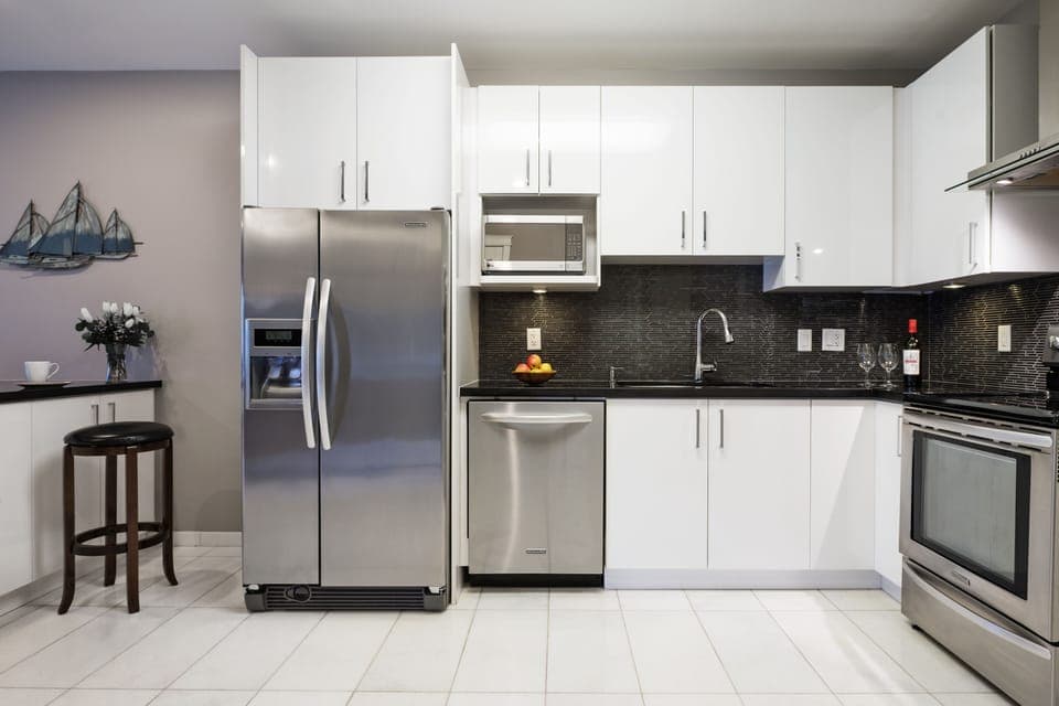 kitchen is equipped with everything you need