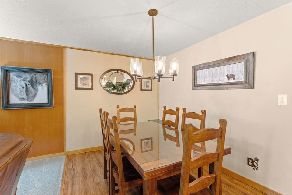 Dining table with seating for 6.