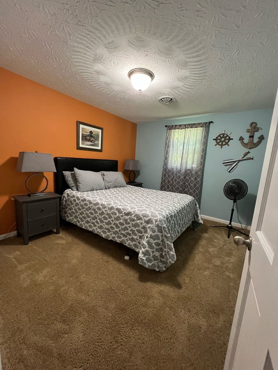 3rd bedroom with queen mattress 