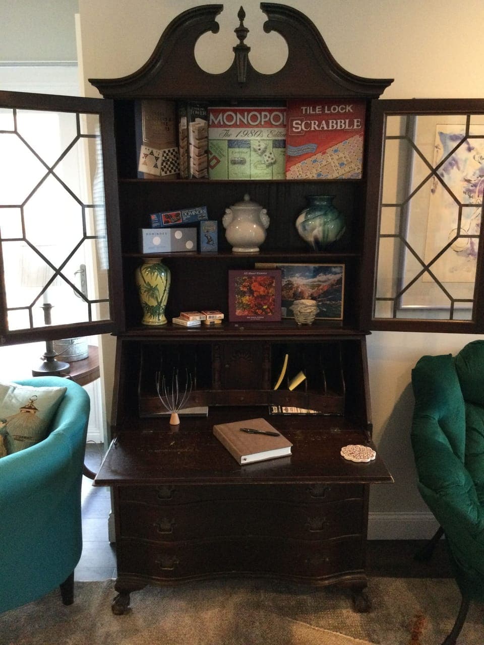 Many games, cards and puzzles to enjoy