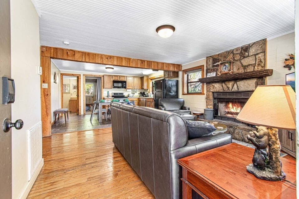 Living room looking into the kitchen