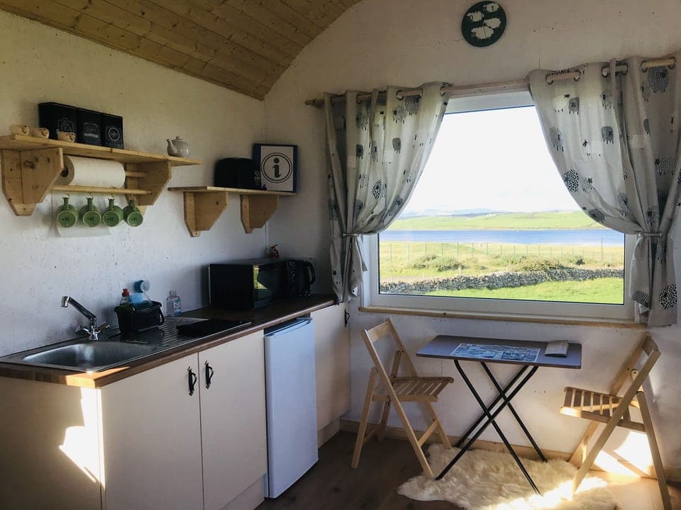 Studio | Private kitchen | Fridge, microwave, electric kettle, toaster