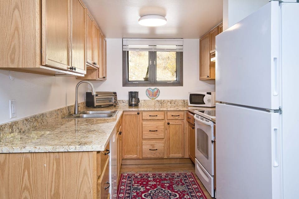 Townhome | Private kitchen | Highchair