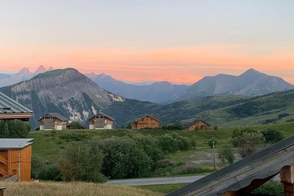 Region [summer] (>5 km)