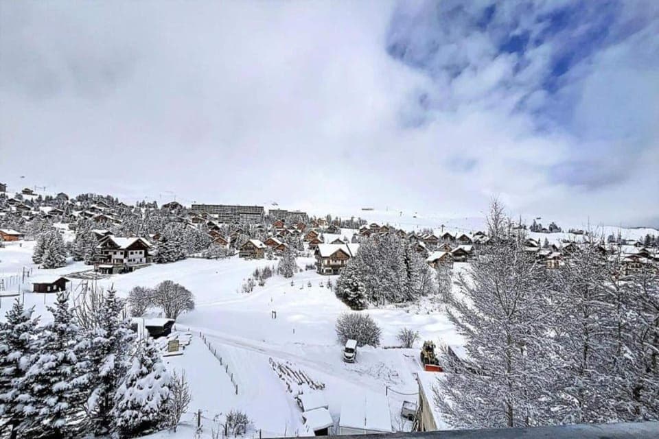 Region [winter] (>5 km)