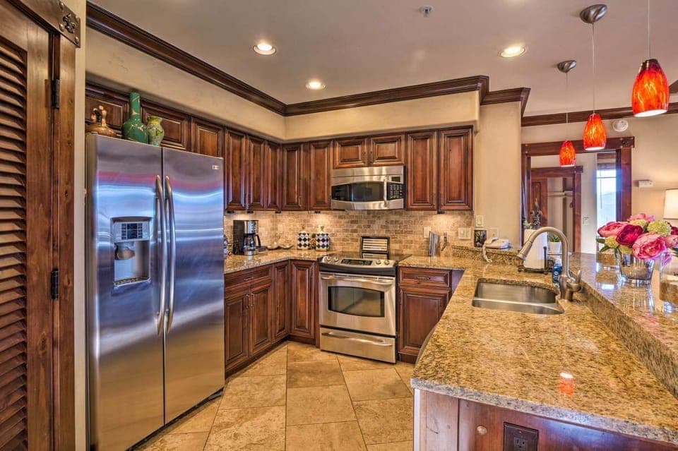 Full Kitchen