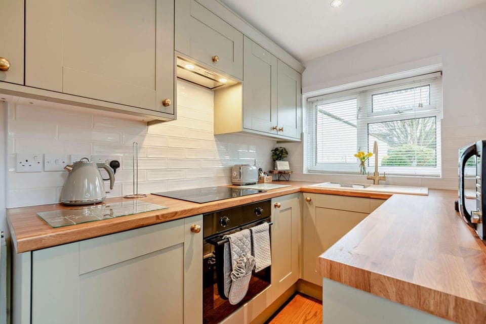 North House Kitchen - StayCotswold