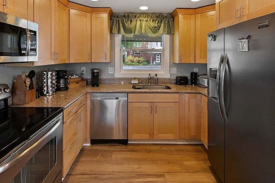 Kitchen with stainless steel appliances and lots of amenities