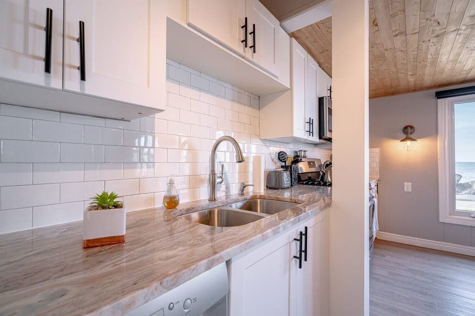 Kitchen With Large Cooking Area