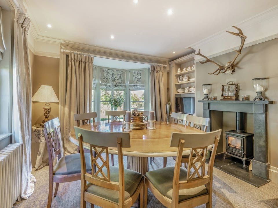 Dining room | Willington Lodge, Horsemans Green