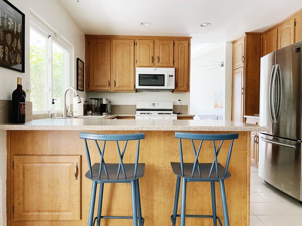 Kitchen and Bar