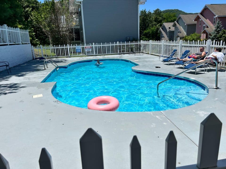 Community pool