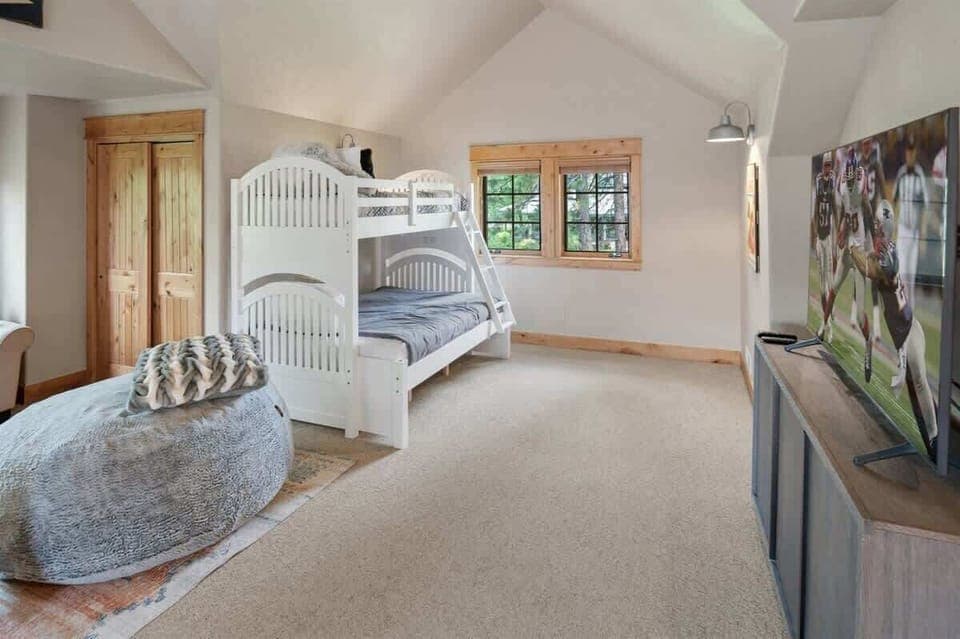 Plenty of room for all the kids to hang out, play games and have the best vacation ever.