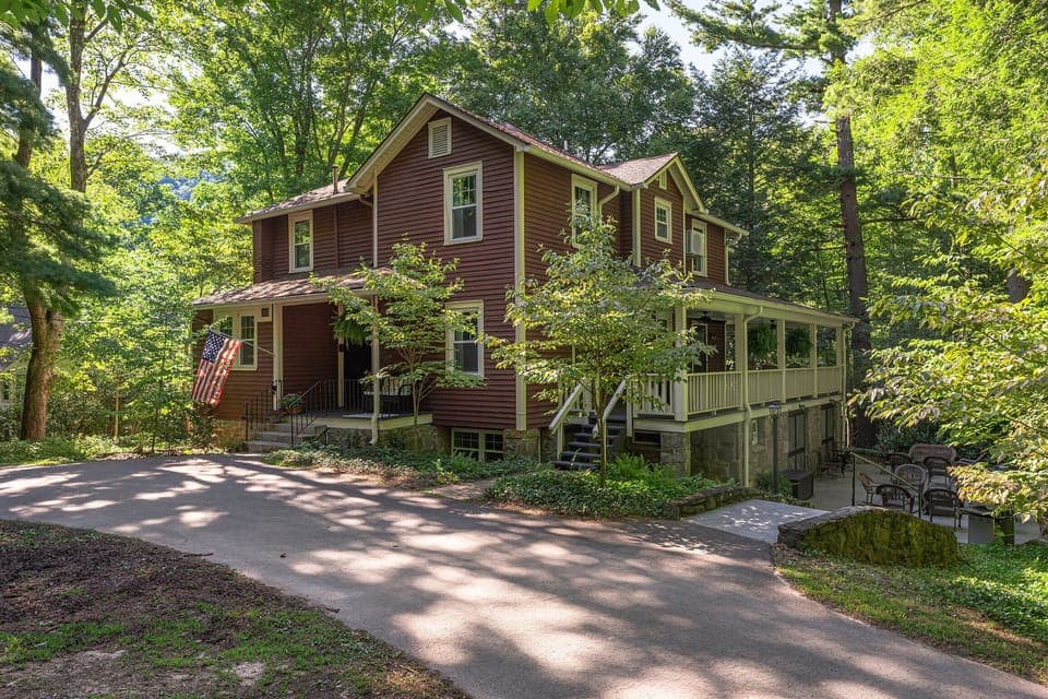 Welcome to Birdwood—a spacious & historic Montreat home that is less than a 5-minute drive (15-minute walk) to the conference center and Lake Susan.