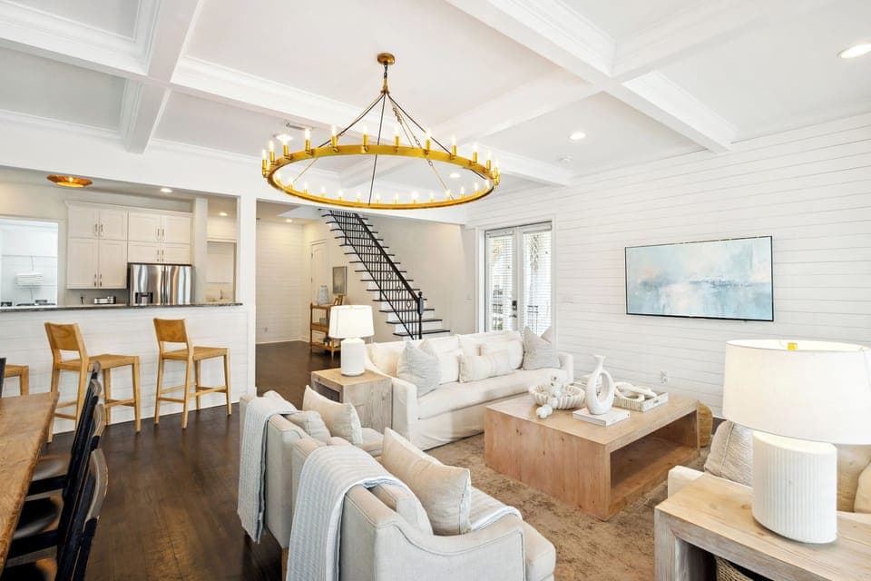 Beautiful living room w/ TV, dining, and kitchen!