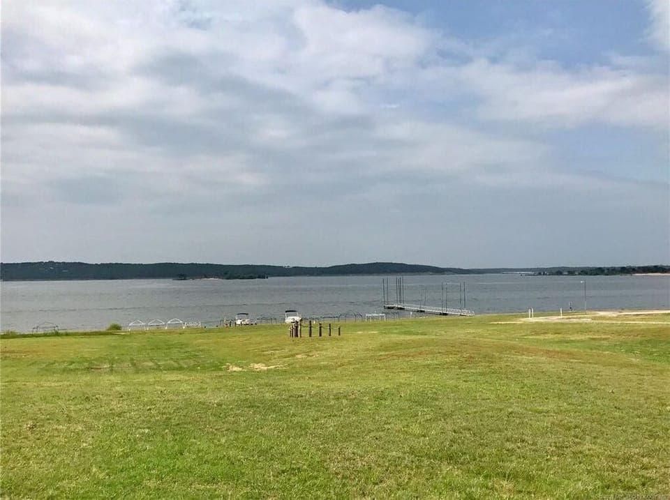 Community Boat Ramp just a few minutes away!