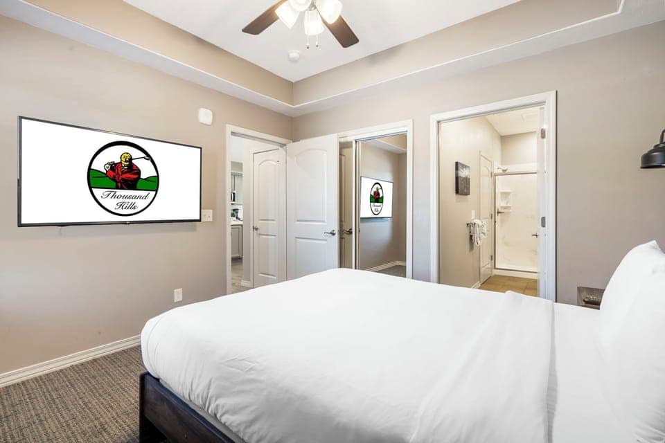 Bedroom three with Cable TV