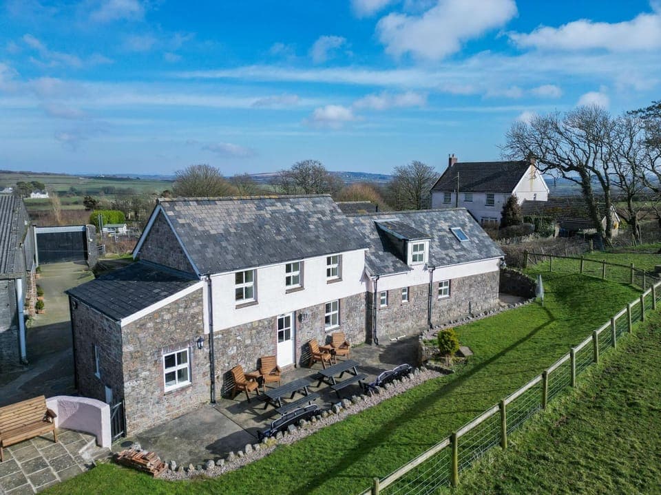 Bunk House - 4 Bedroom - Llangennith (6611)