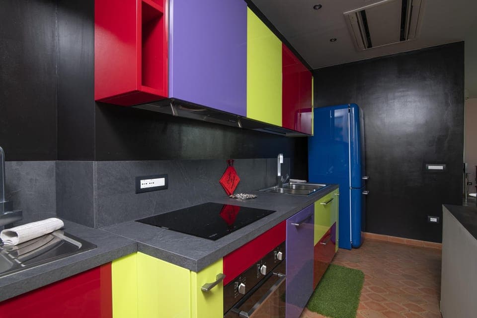 Family House, Multiple Bedrooms (La Lincolnia - with Garden and) | Private kitchen | Fridge, microwave, oven, stovetop