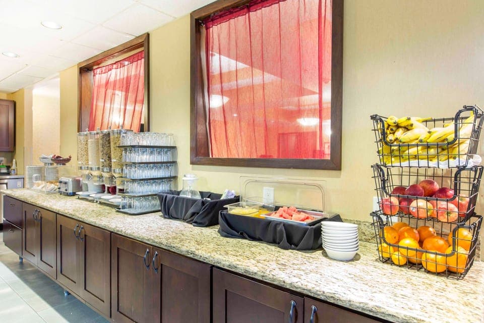 Free daily buffet breakfast