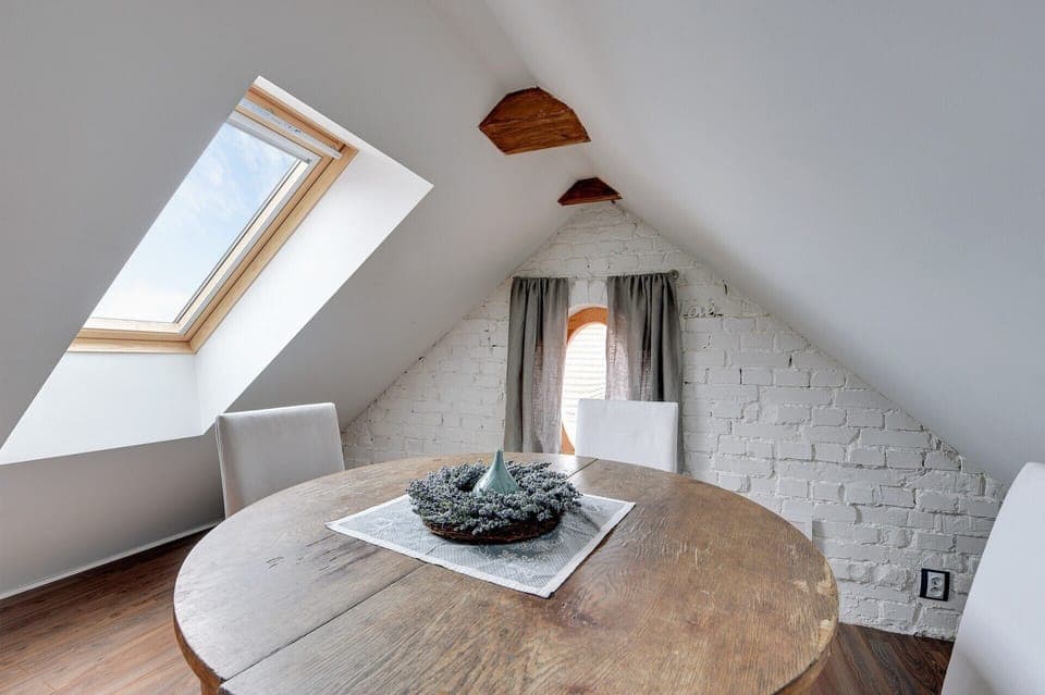 Deluxe Apartment | Private kitchen | Microwave, oven, stovetop, dishwasher