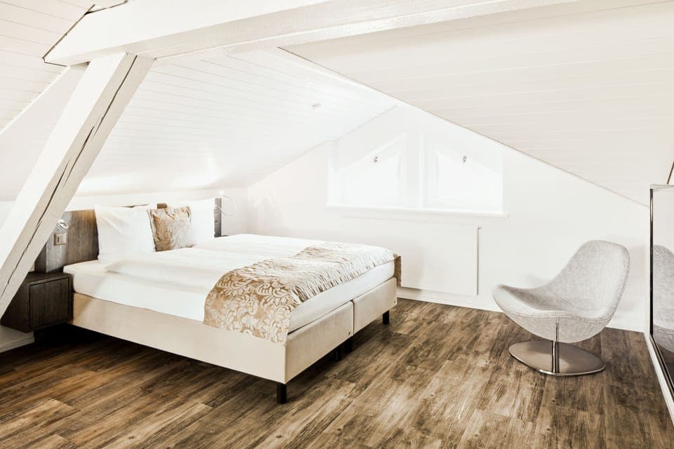 Family Triple Room | Pillowtop beds, desk
