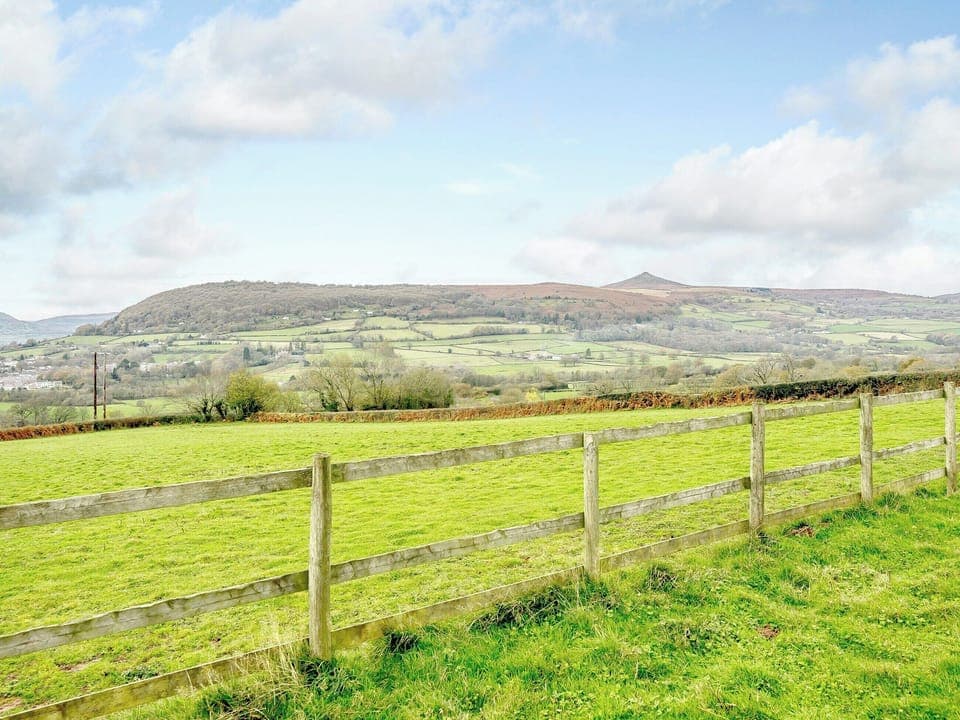 Exterior | Tyr Ywen Cottage, Llantilio Pertholey