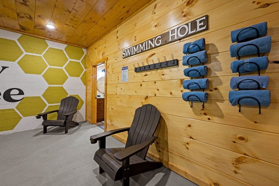 We have conveniently place pool towels for you.