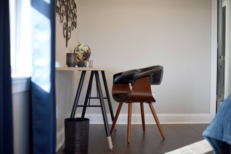 Write, Plan, or Daydream – A quiet nook to journal, check in with work, or simply enjoy a little stillness.