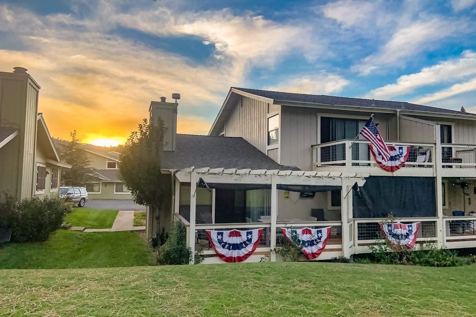 You home away from home in the Lost Sierra.