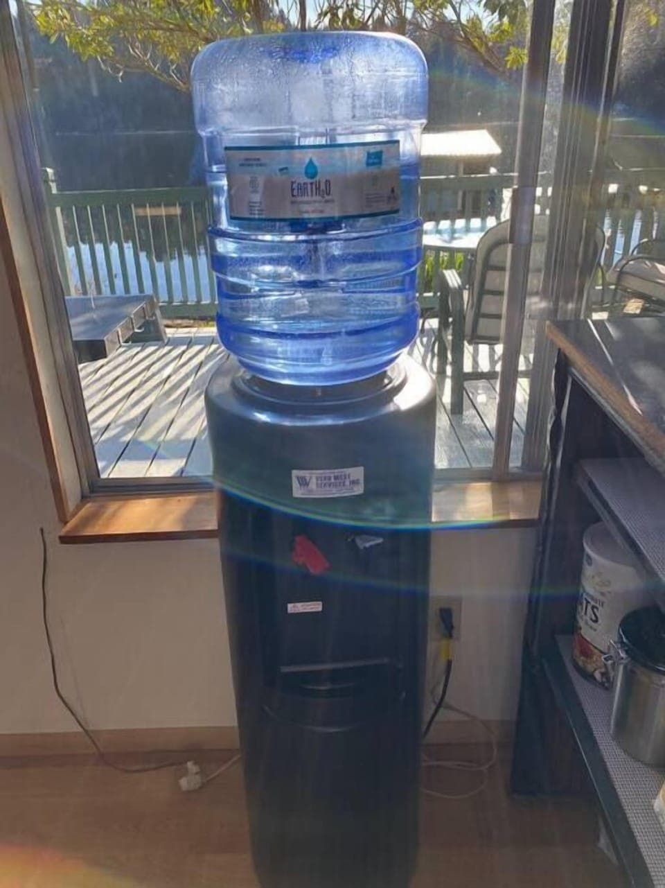 Filtered water: Hot & Cold