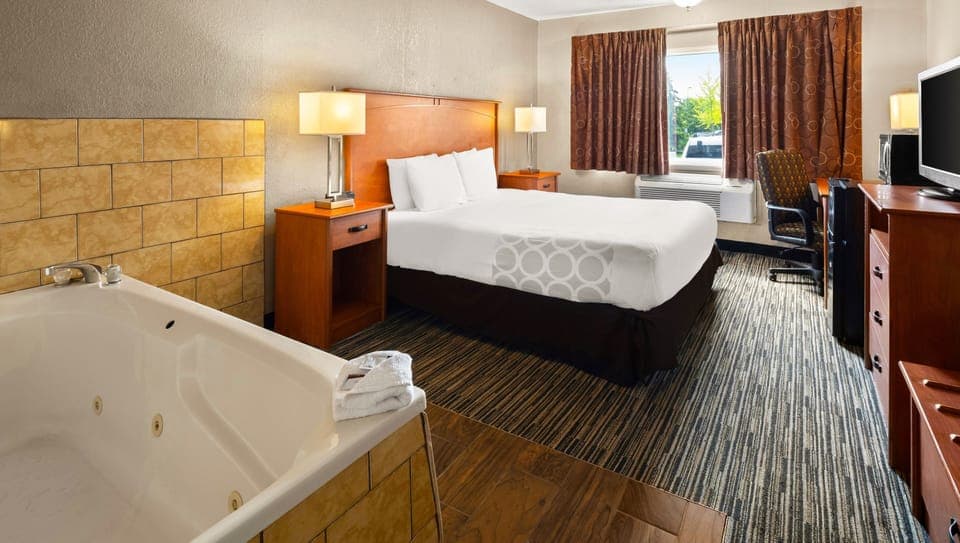 Desk, free WiFi, bed sheets