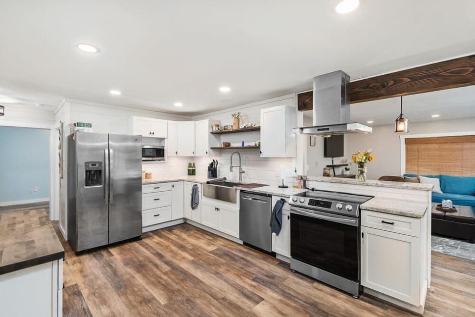 Large fully-stocked kitchen with updated appliances