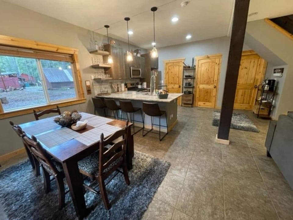 Open concept dining, kitchen and living room