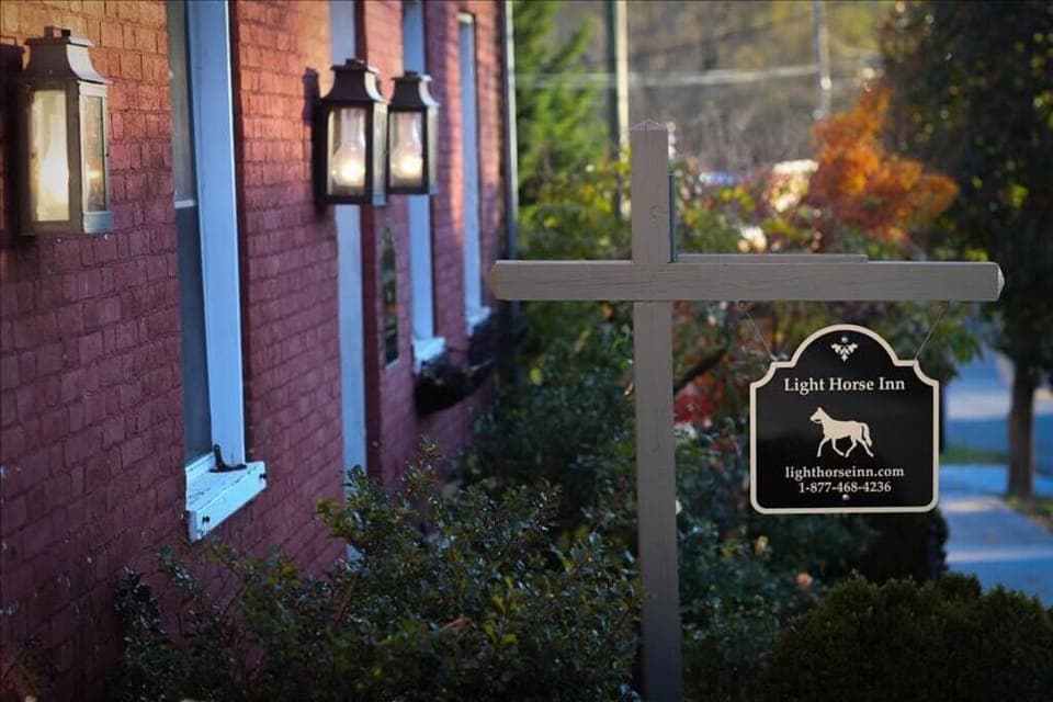 The Light Horse Inn