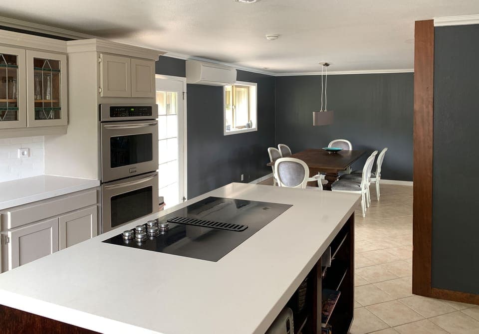 Incredible kitchen with all the tools a hobby cook desires.