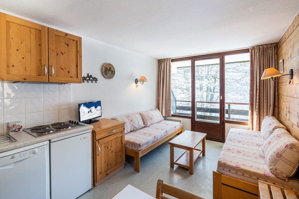 Make a quick meal in your kitchenette.