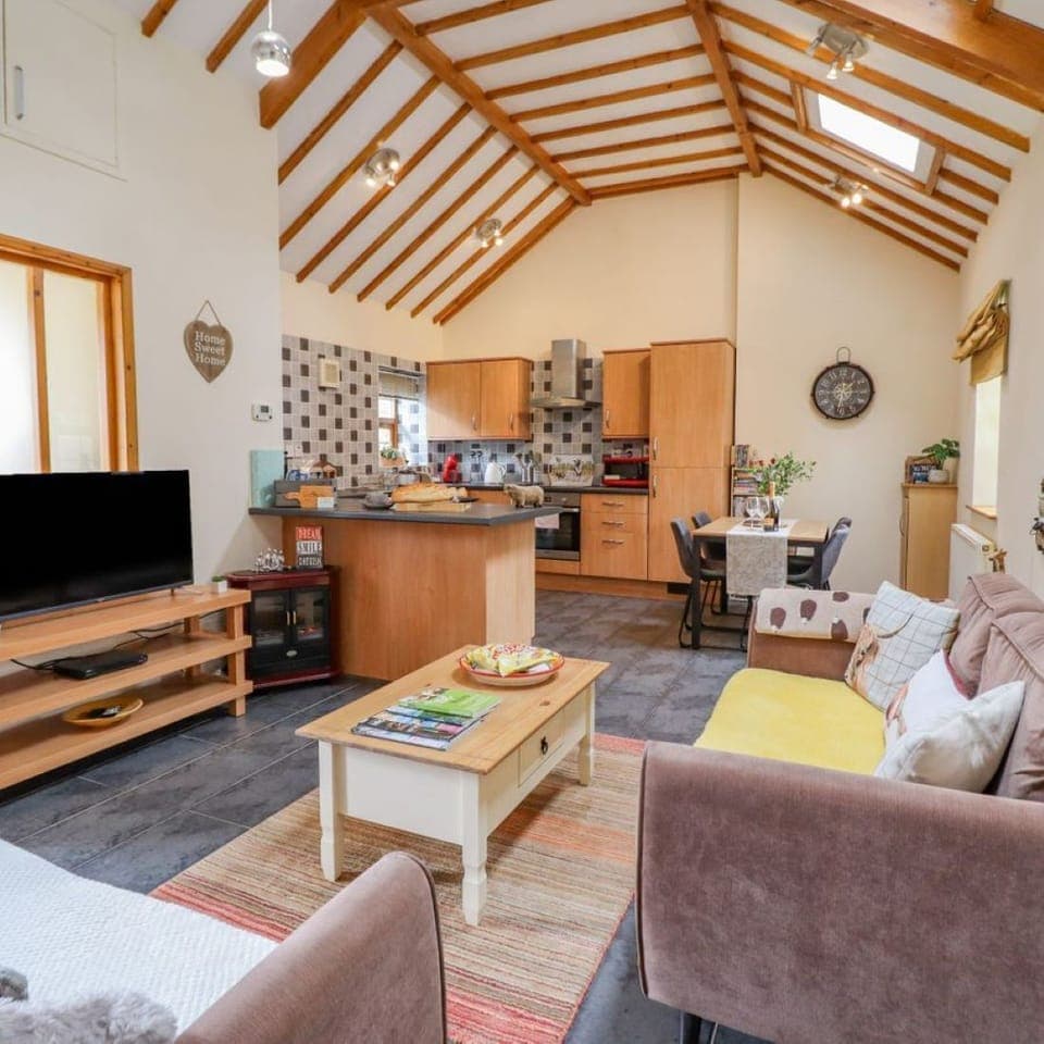 A light and airy space to relax in. Vaulted ceilings and sky lights.