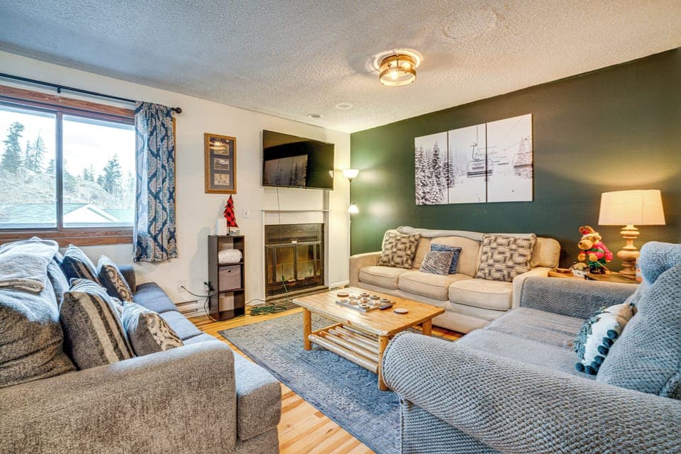 Frisco Vacation Rental | 2BR | 1.5BA | 900 Sq Ft | Stairs Required