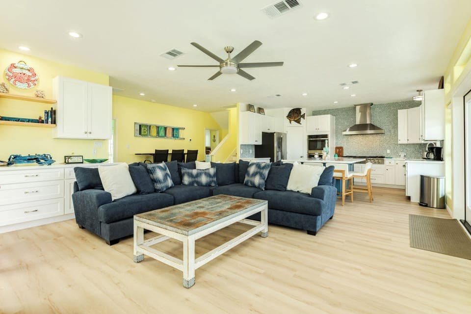 Make new family memories in the bright & airy open living area