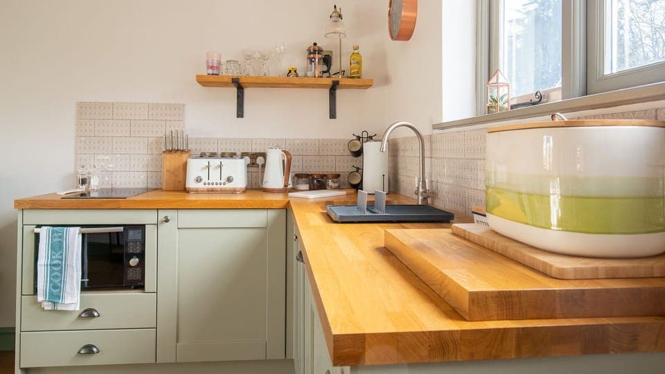 Open Plan Kitchen-Living Area, Paddock Cottage, Bolthole Retreats